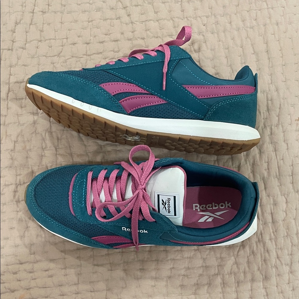 Reebok Women's Teal & Pink Retro Runner Sneakers